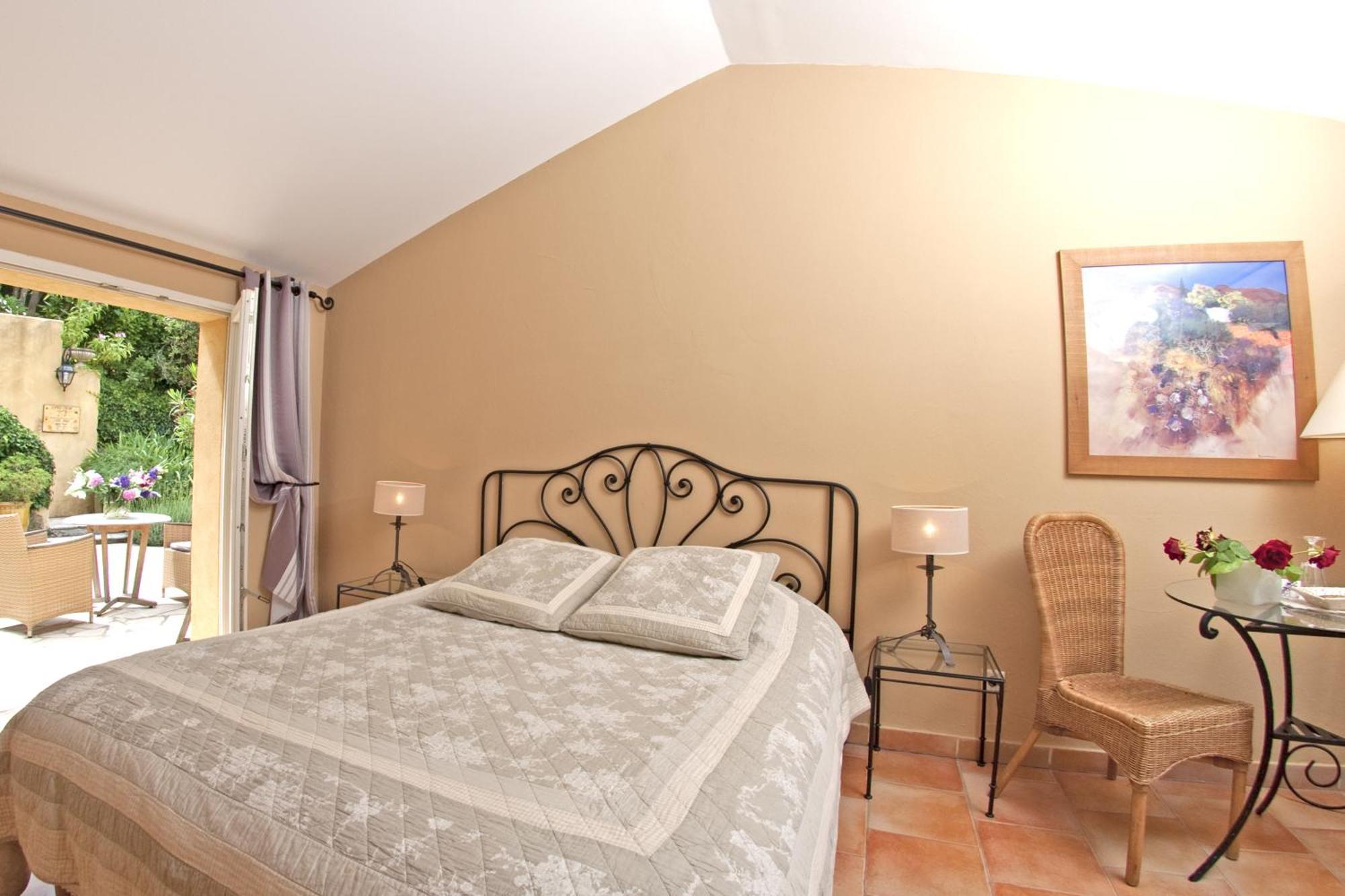 La Colline De Vence Bed & Breakfast Exterior photo